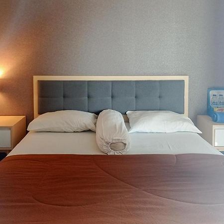 Redliving Apartemen Grand Kamala Lagoon - Pekayon Tower Barclay North Bekasi Zewnętrze zdjęcie