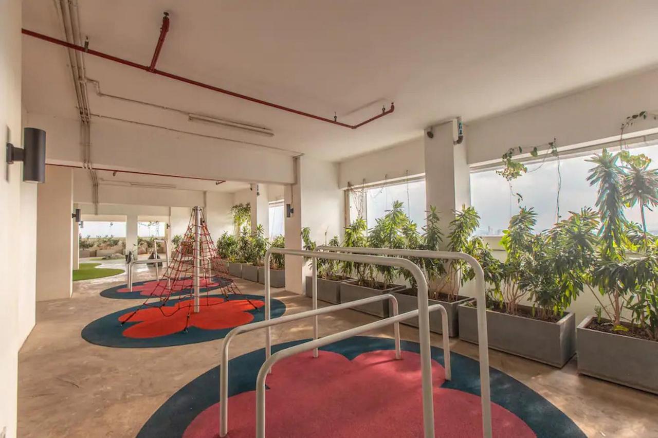 Redliving Apartemen Grand Kamala Lagoon - Pekayon Tower Barclay North Bekasi Zewnętrze zdjęcie